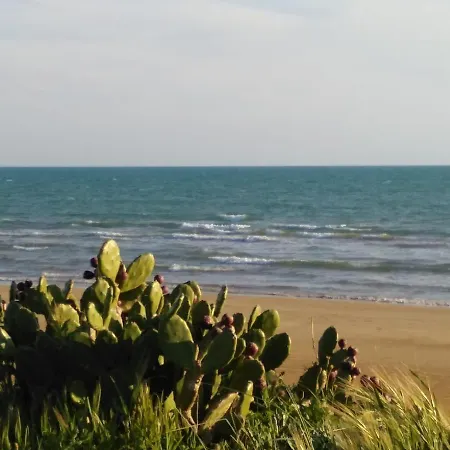 Casale Hibiscus Dom wakacyjny Santa Maria Del Focallo